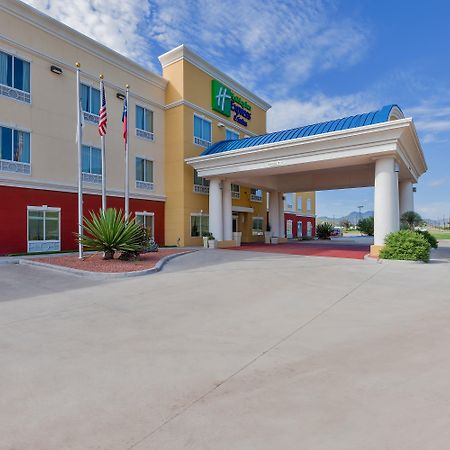 Holiday Inn Express And Suites Alpine, An Ihg Hotel Exterior photo